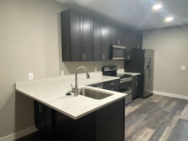 Photo - Beautifully remodeled 2 bed 1 bath unit in...