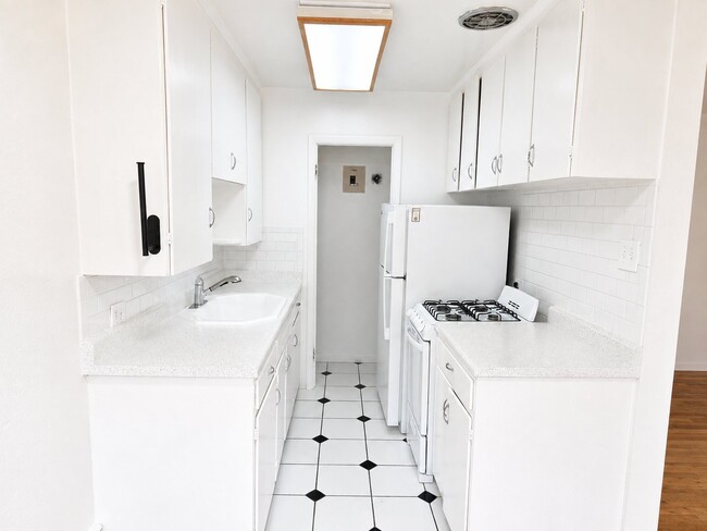 801 N Dahlia St Unidad 7