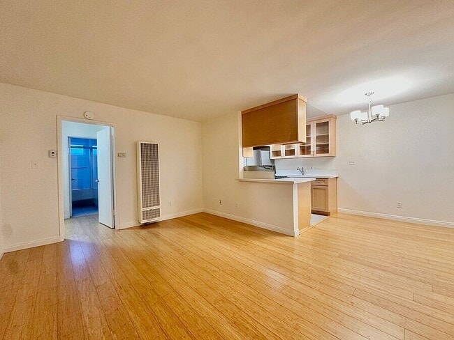 Photo - 23 Thornton Ave Unidad 8