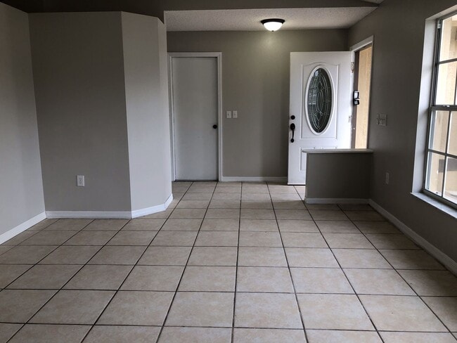 Photo - 3 Bed 2 Bath Home | Pet Friendly with Fenced Yard | Washer Dryer Hook Ups | Section 8 Welcome