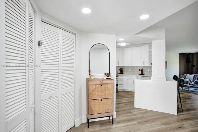 Photo - 8137 NW 17th Manor Unidad 8137