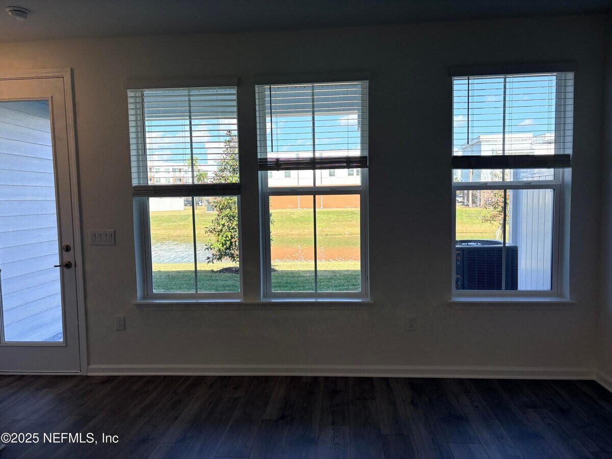 Photo - 193 Brandon Lks Dr