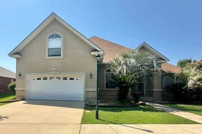 Photo - Gated South Crestview Community!