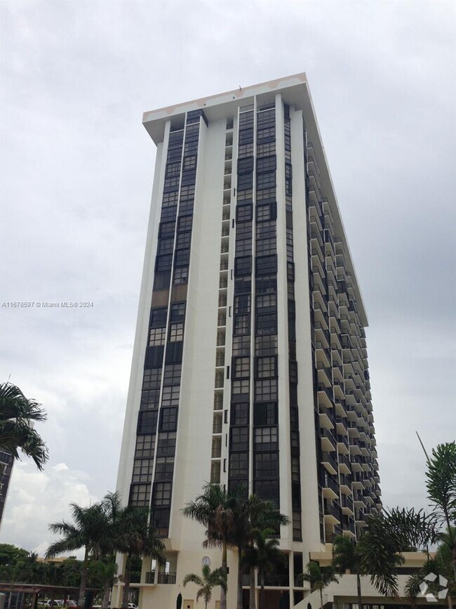 Building Photo - 1901 Brickell Ave Unit B1906 Rental