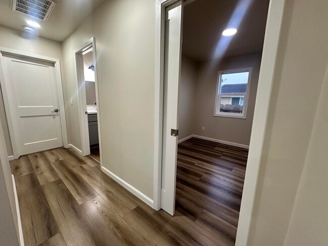 Photo - 11021 Haight St