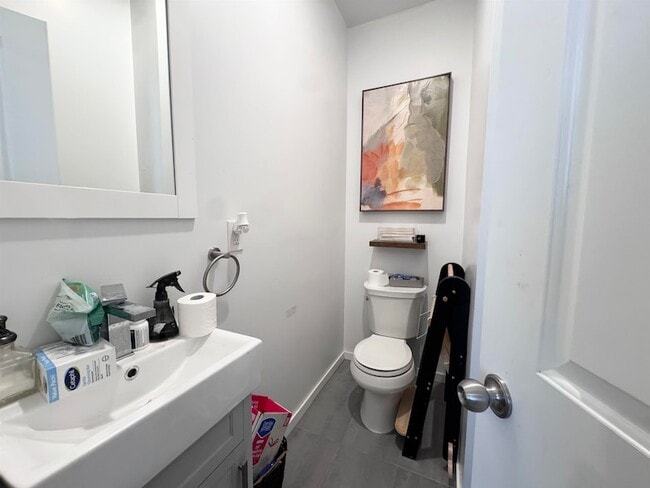 Photo - 156 Van Horne St