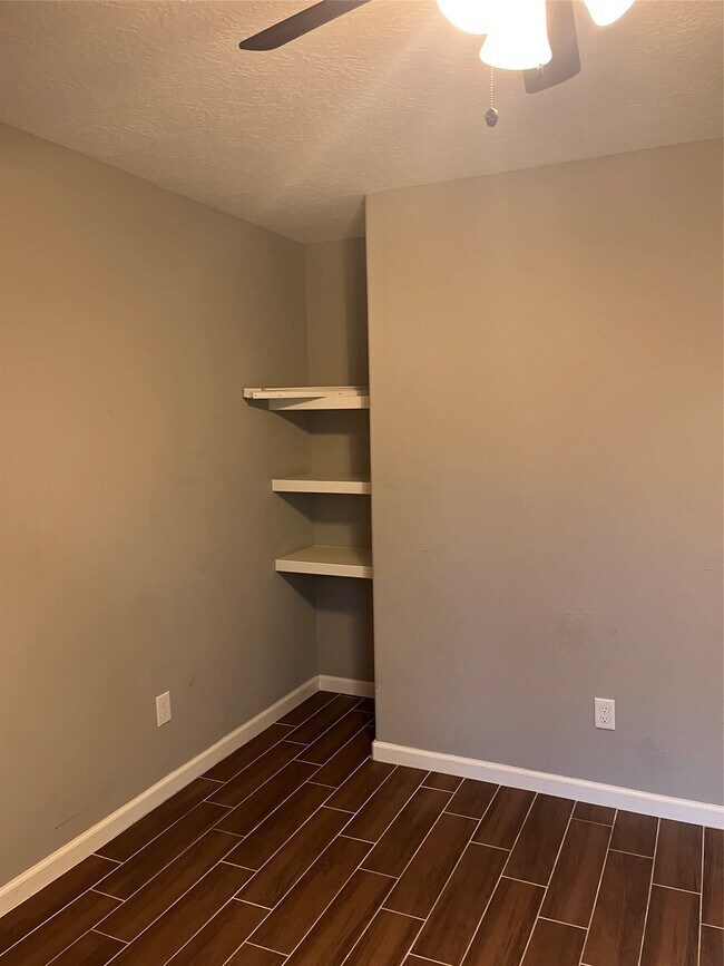 18222 Bonnie Alice Dr Unit B