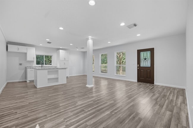 Photo - 30519 Lake Cir Ln