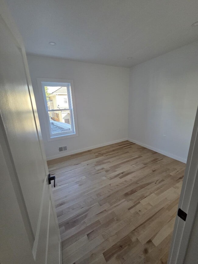 9 Voorhees St Unidad 1st Floor