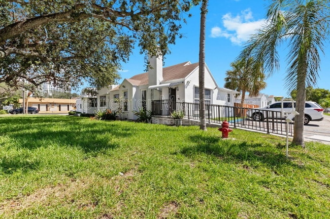 Photo - 699 S Federal Hwy