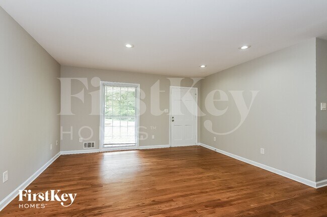 Photo - 2340 Melody Ln NW