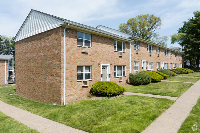 Hawthorne Garden Apartments - Hawthorne, NJ | ForRent.com