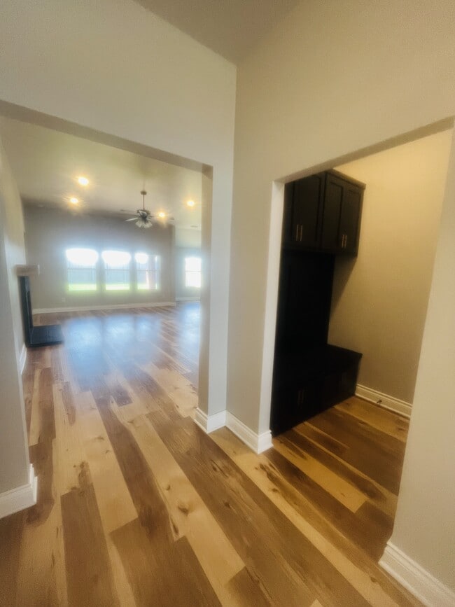 Photo - 8605 Ricard Dr