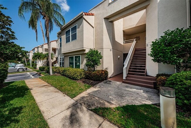 Building Photo - 6020 Bahia Del Mar Cir N Unit 226