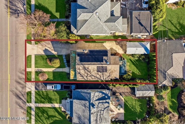 Photo - 304 Grassmere Avenue