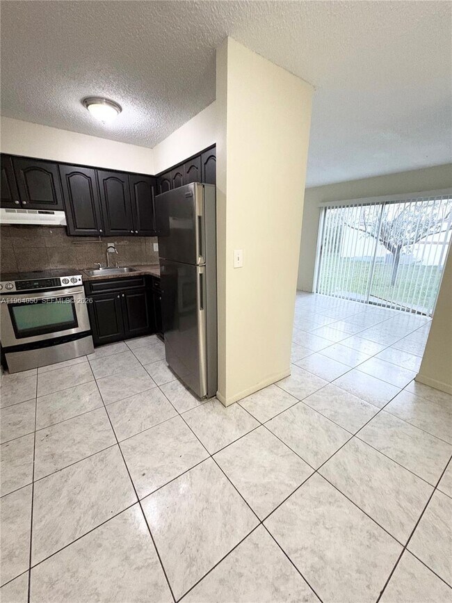 Photo - 813 SW 10th St Unidad B