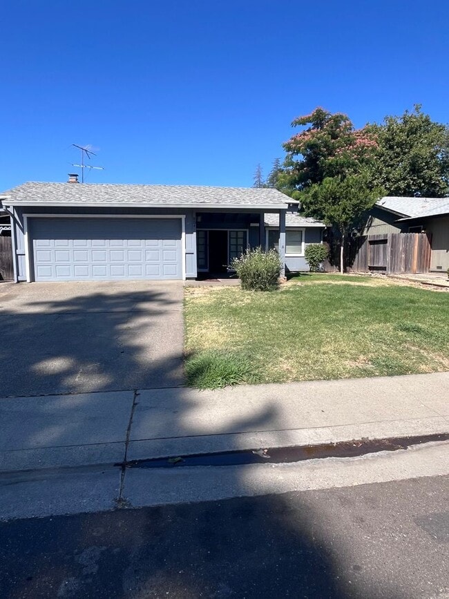 NICE UPDATED HOME IN CITRUS HEIGHTS!! - NICE UPDATED HOME IN CITRUS HEIGHTS!!
