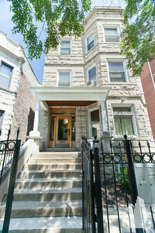Building Photo - 1210 W Addison St Unit 3 Rental