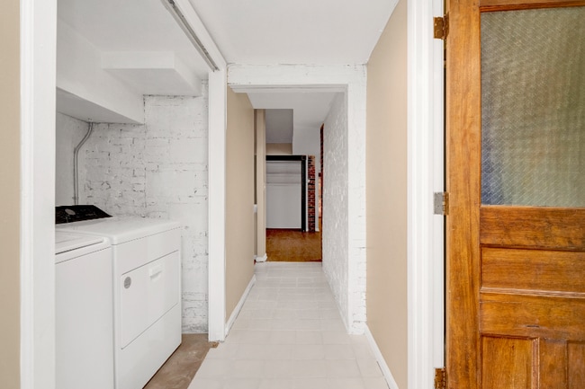 Photo - 58 Buckingham St Unit A