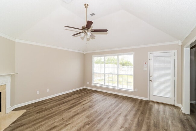 Photo - 436 Bruins Trce