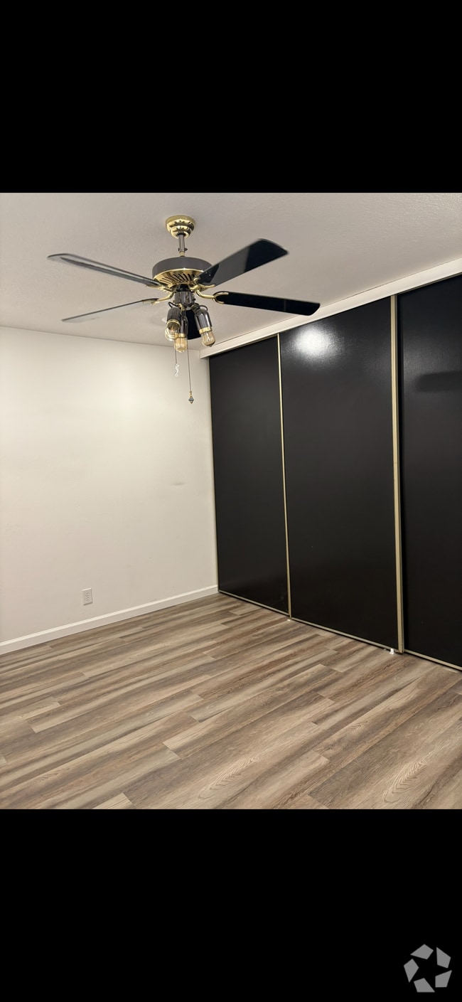 Building Photo - 303 Roundtree Ct Unit 303 Rental