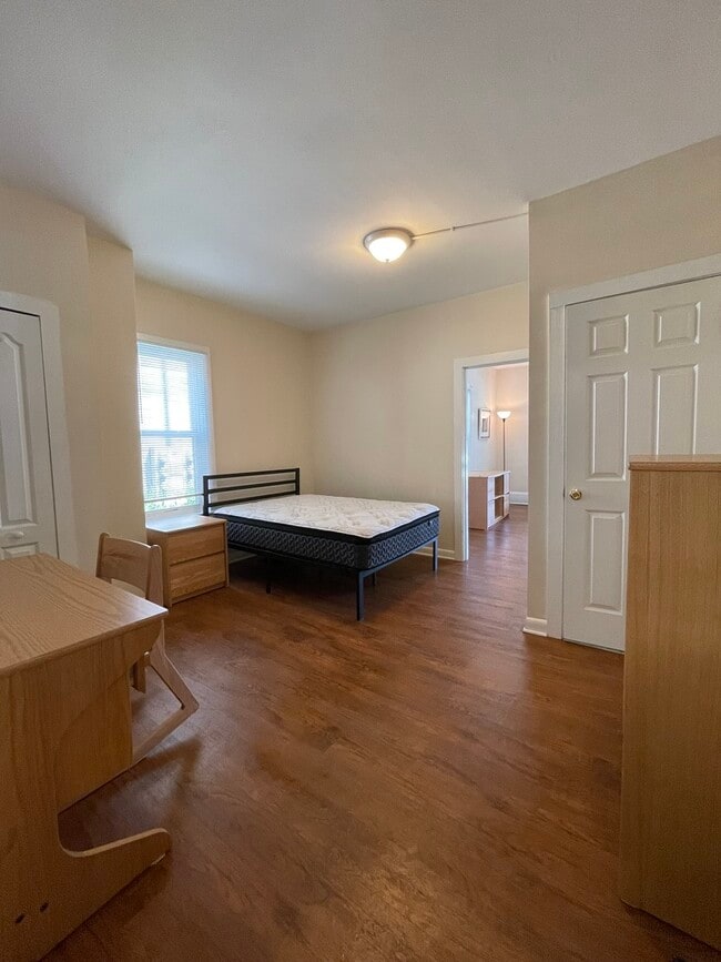 513 8th Ave Unit 1