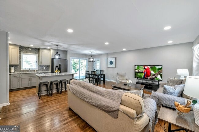 Building Photo - 444 Smyrna Powder Springs Rd SW