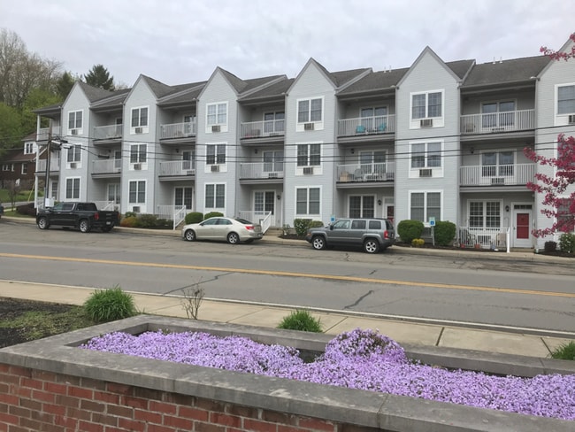 Photo - 101 Spring St