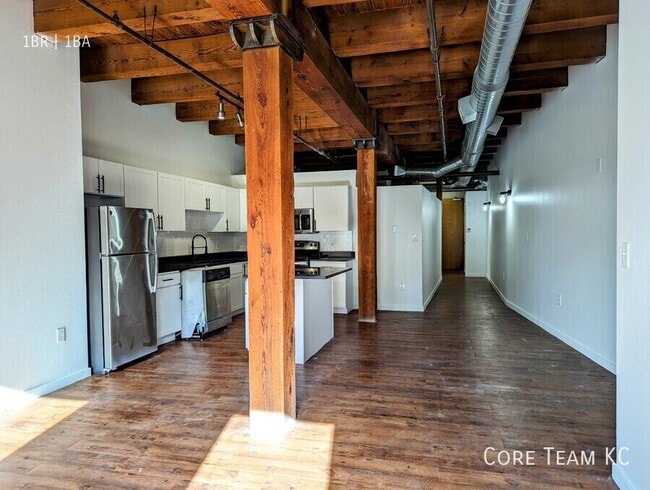 Photo - 204 Walnut St Unidad 404