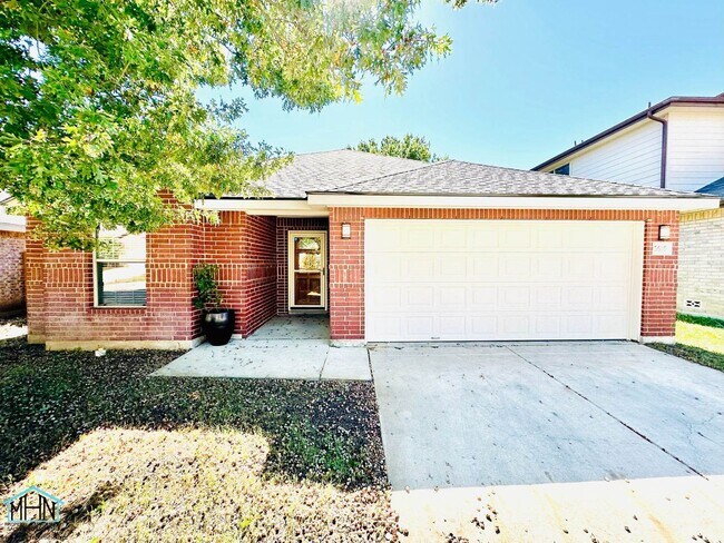 Building Photo - Spacious and Well Designed 3 Bedroom 2.5 B...