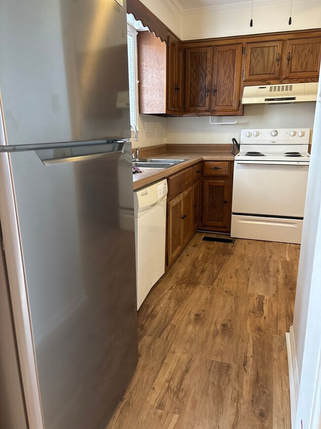 Photo - 00402 Unidad LEFT