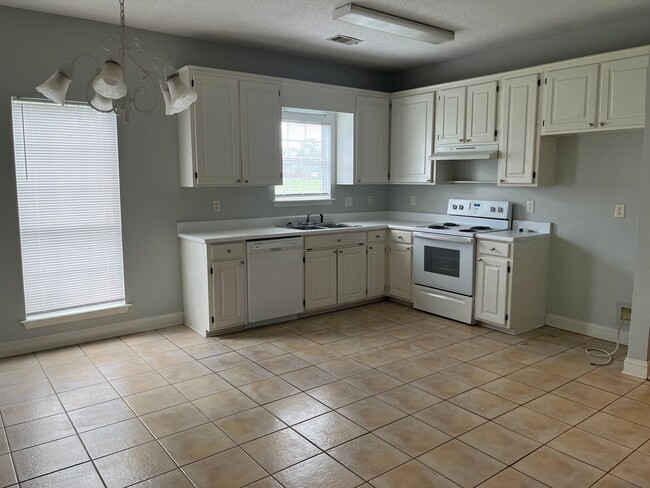 Photo - 250 Mayfield Dr