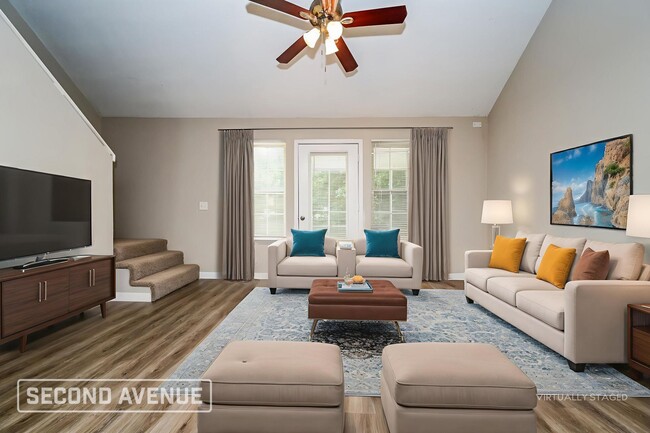 Building Photo - 2370 Iron Horse Dr
