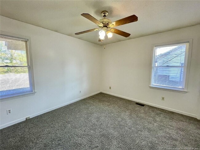 Photo - 1929 Crestview Dr