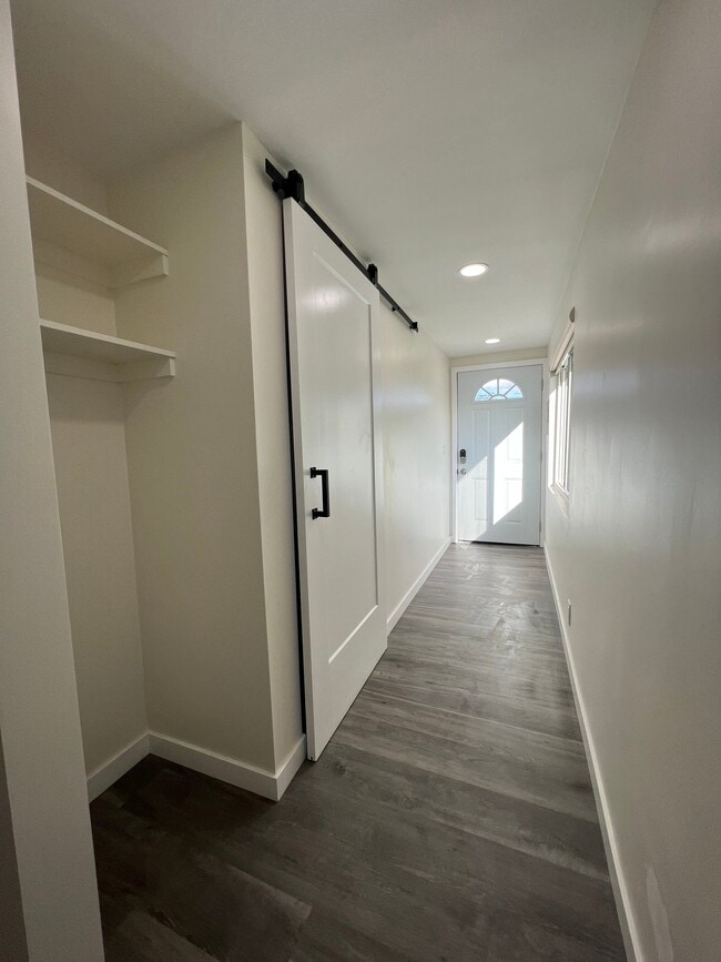 214 E Park Ave Unit B