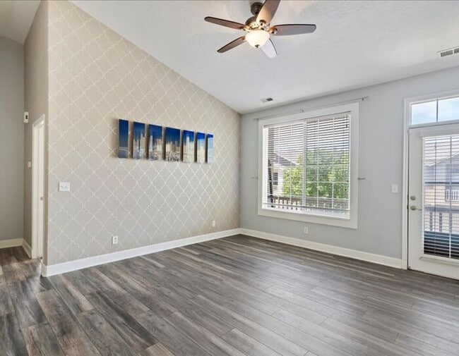 Photo - North Salt Lake Like New 2 bad, 2 bath 2 car garage