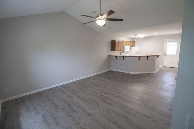 Photo - 1306 Godas Cir