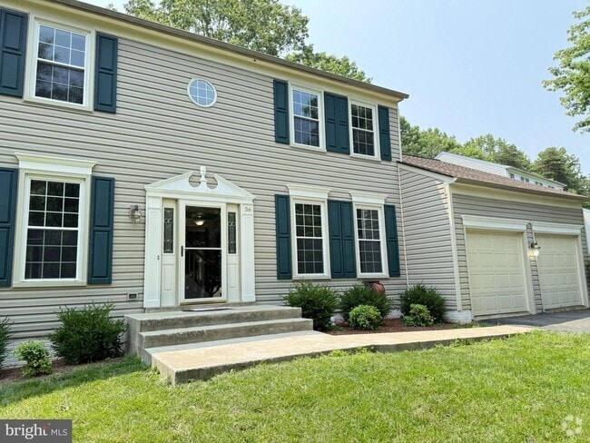 Building Photo - 36 Westhampton Ct Rental