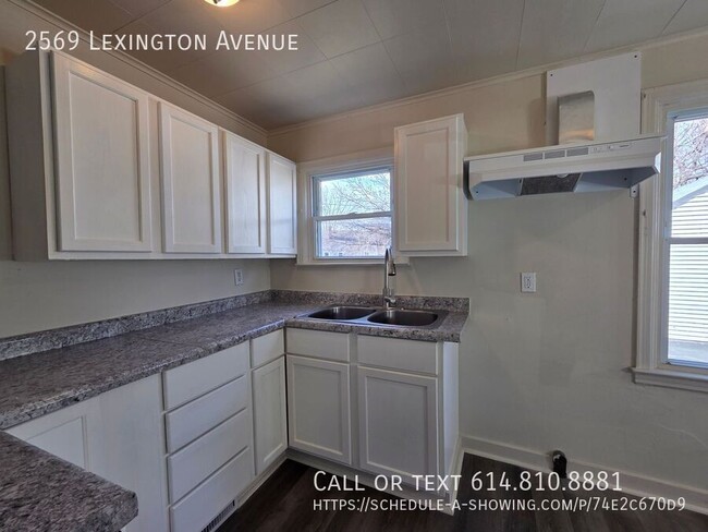 Photo - 2569 Lexington Ave