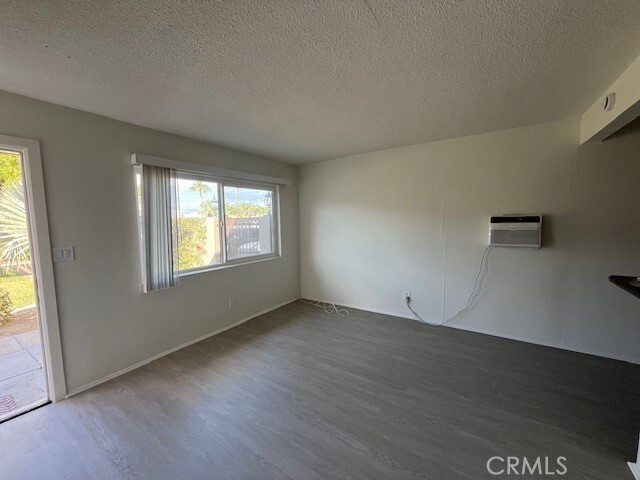 Photo - 37067 Bankside Dr Unidad B