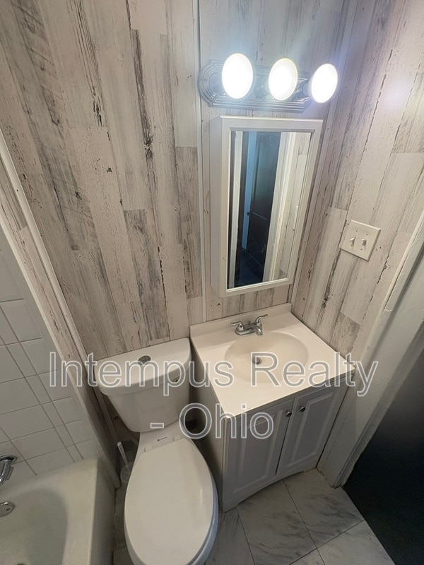 Photo - 4072 E 139th St Unit #1