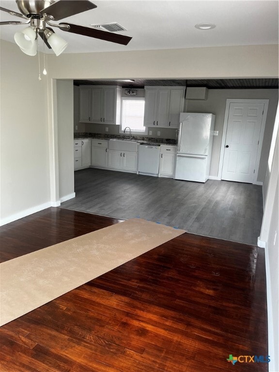 Building Photo - 702 E Stayton Ave Rental