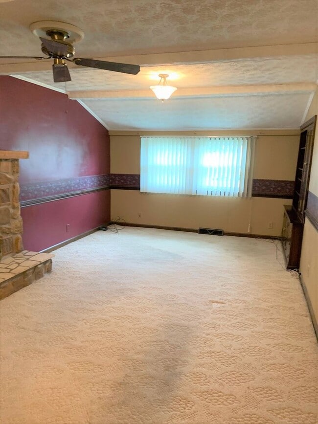Photo - 3 Bedroom / 2 Bath Brick Home Jonesborough...