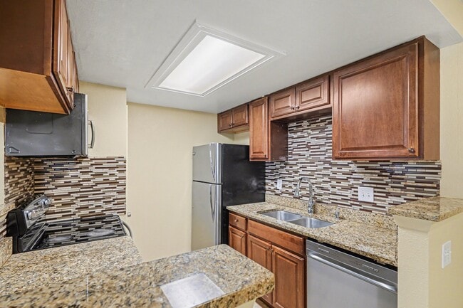 Photo - 3474 S Eagle St