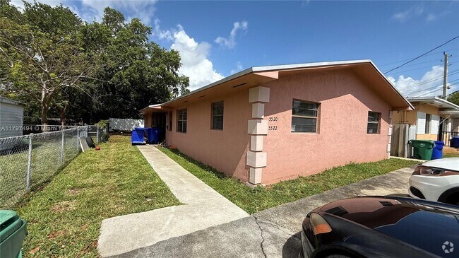 Building Photo - 5520 NW 7th Ct Unit A Rental
