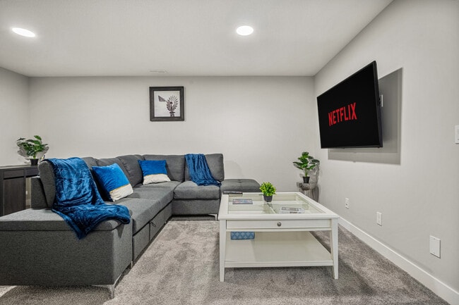 Photo - 233 Midgrove Mews SW Unit ID1314500P