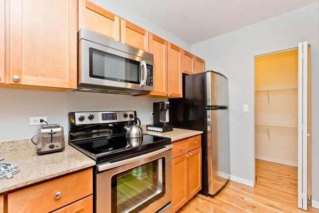 Photo - 4607 N Sheridan Rd Unit 512