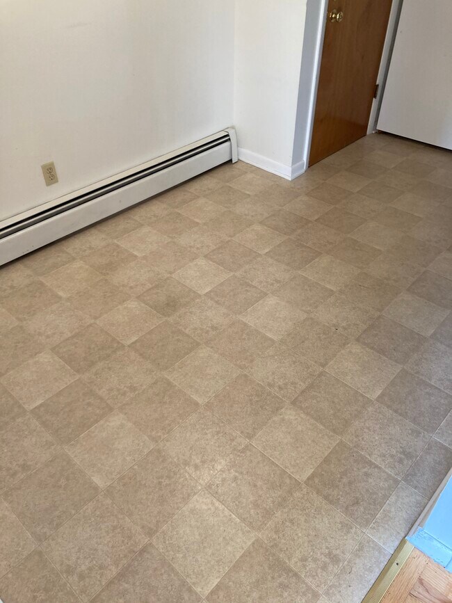 2921 W Lydius St Unit 2921