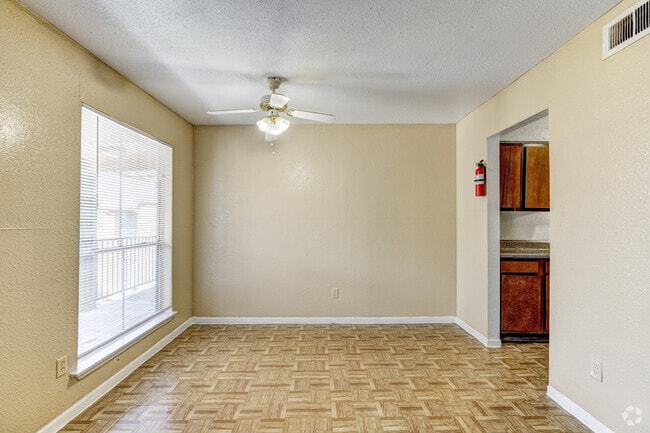 1BR, 1BA - 505SF - Dining Room - Cedar Branch Apartments