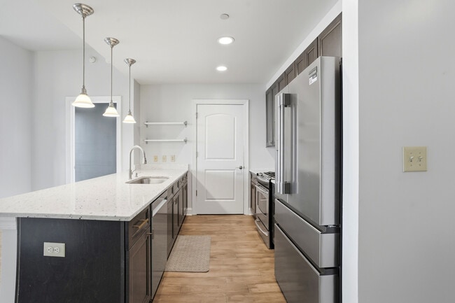 Photo - 701 Royal Ct